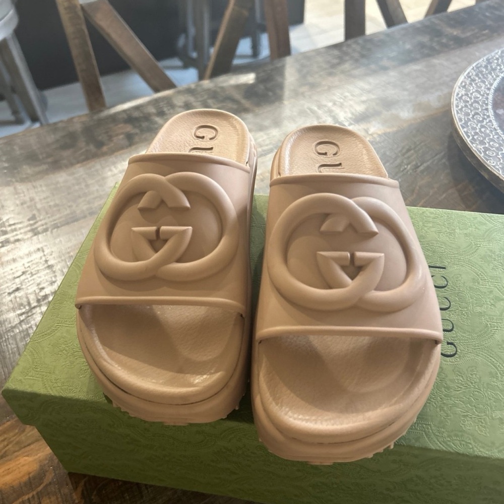 Authentic Gucci Slides, Size 38!!! 🥳